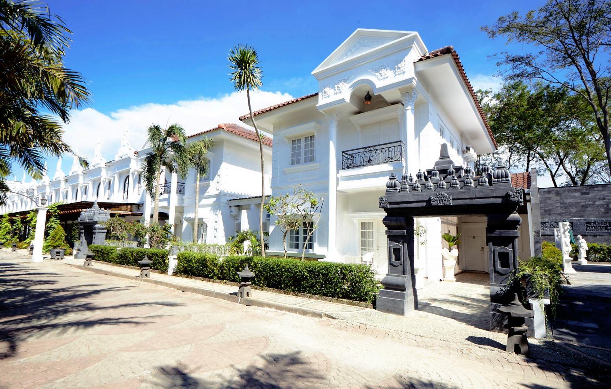 Ramada Suites By Wyndham Solo Exterior foto